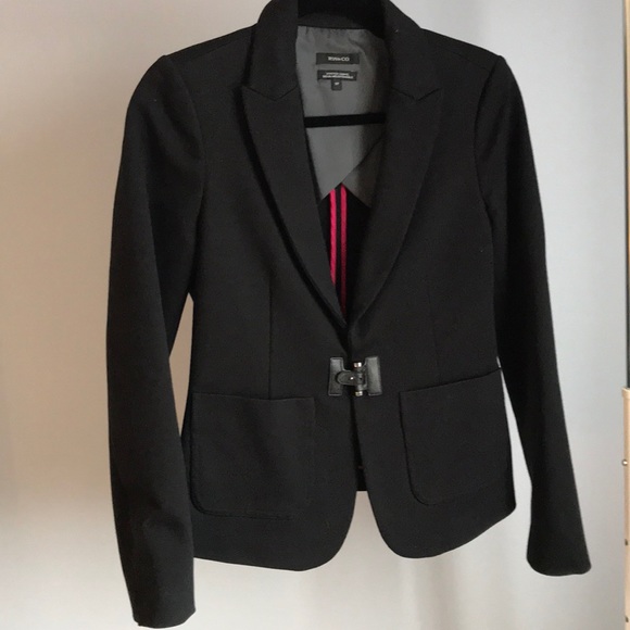 RW&CO. Jackets & Blazers - ⭐️2/20$ RW&Co Sharp black blazer